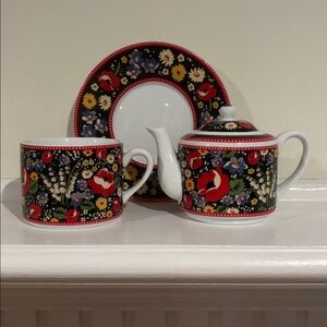Vera Bradley "Poppy Fields" Tea-For-One Set